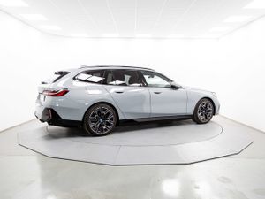 BMW i5 edrive40 touring 250 kw (340 cv)  2025 Eléctrico - Foto 21