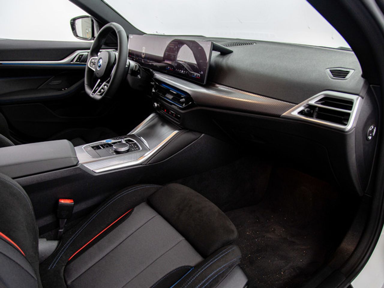 BMW i4 edrive40 250 kw (340 cv)  2025 Eléctrico - Foto 9