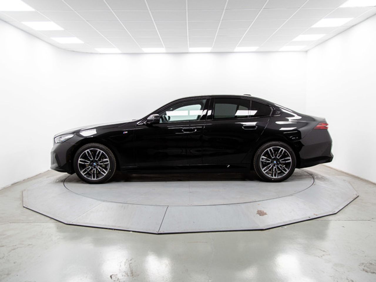 BMW i5 xdrive40 290 kw (394 cv)  2025 Eléctrico - Foto 4