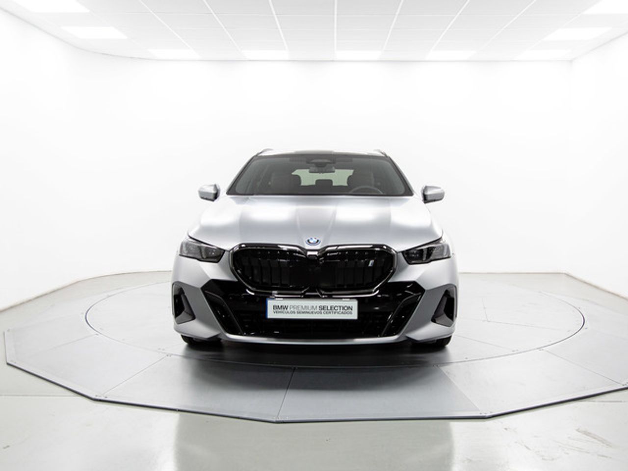 BMW i5 edrive40 touring 250 kw (340 cv)  2024 Eléctrico - Foto 3