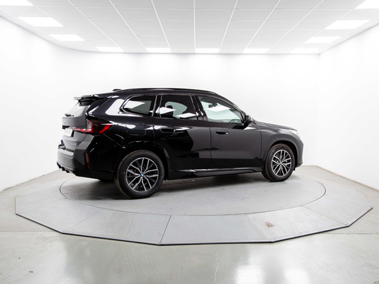 BMW X1 xdrive25e 180 kw (245 cv)  2026 Híbrido (Gasolina) - Foto 12