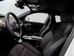 BMW iX2 edrive20 150 kw (204 cv)  2026 Eléctrico - Foto 27