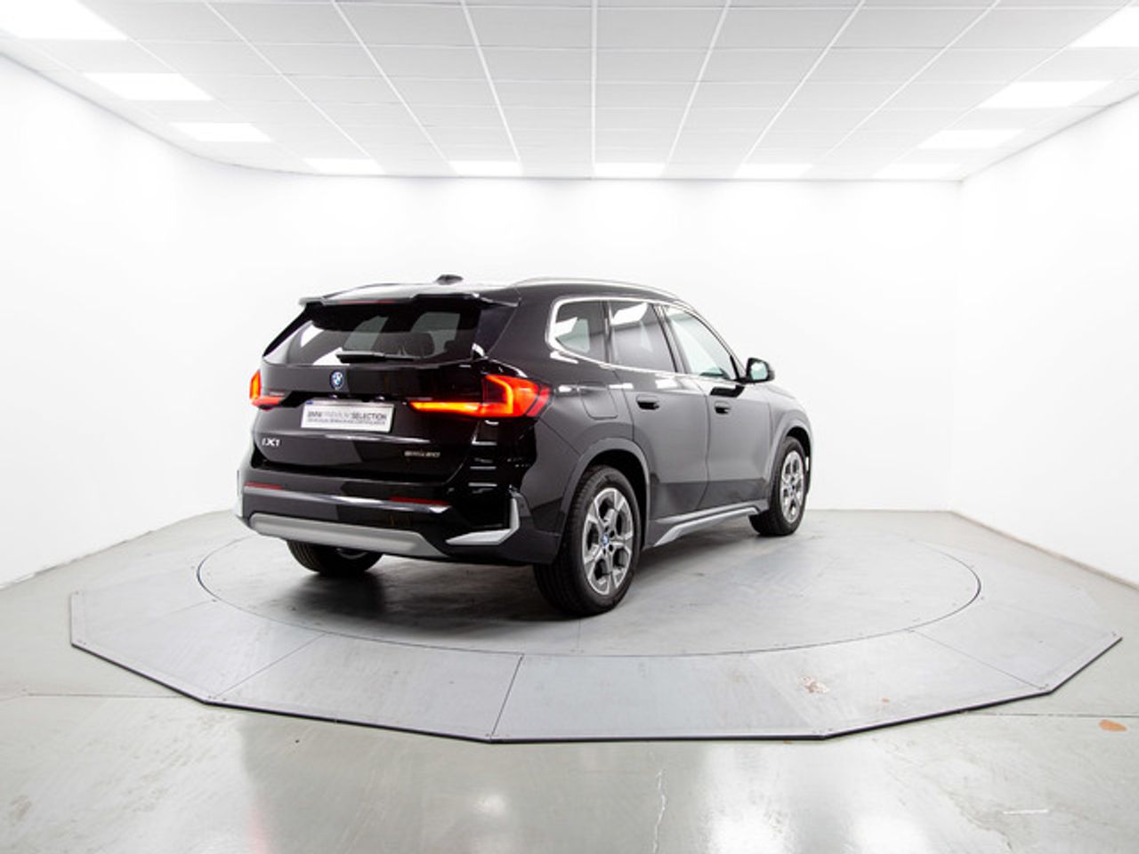 BMW iX1 edrive20 150 kw (204 cv)  2025 Eléctrico - Foto 5