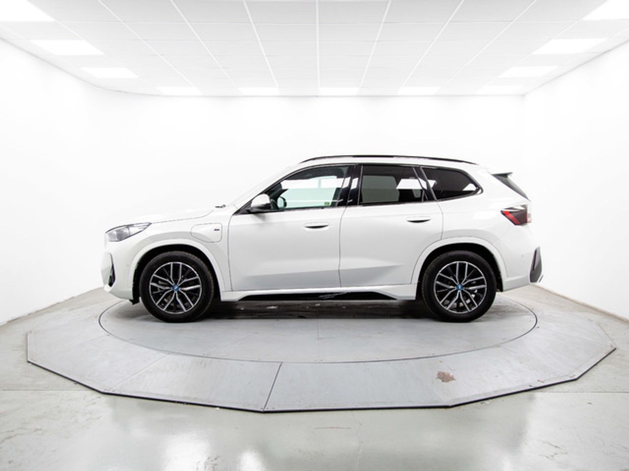BMW X1 xdrive25e 180 kw (245 cv)  2025 Híbrido (Gasolina) - Foto 4