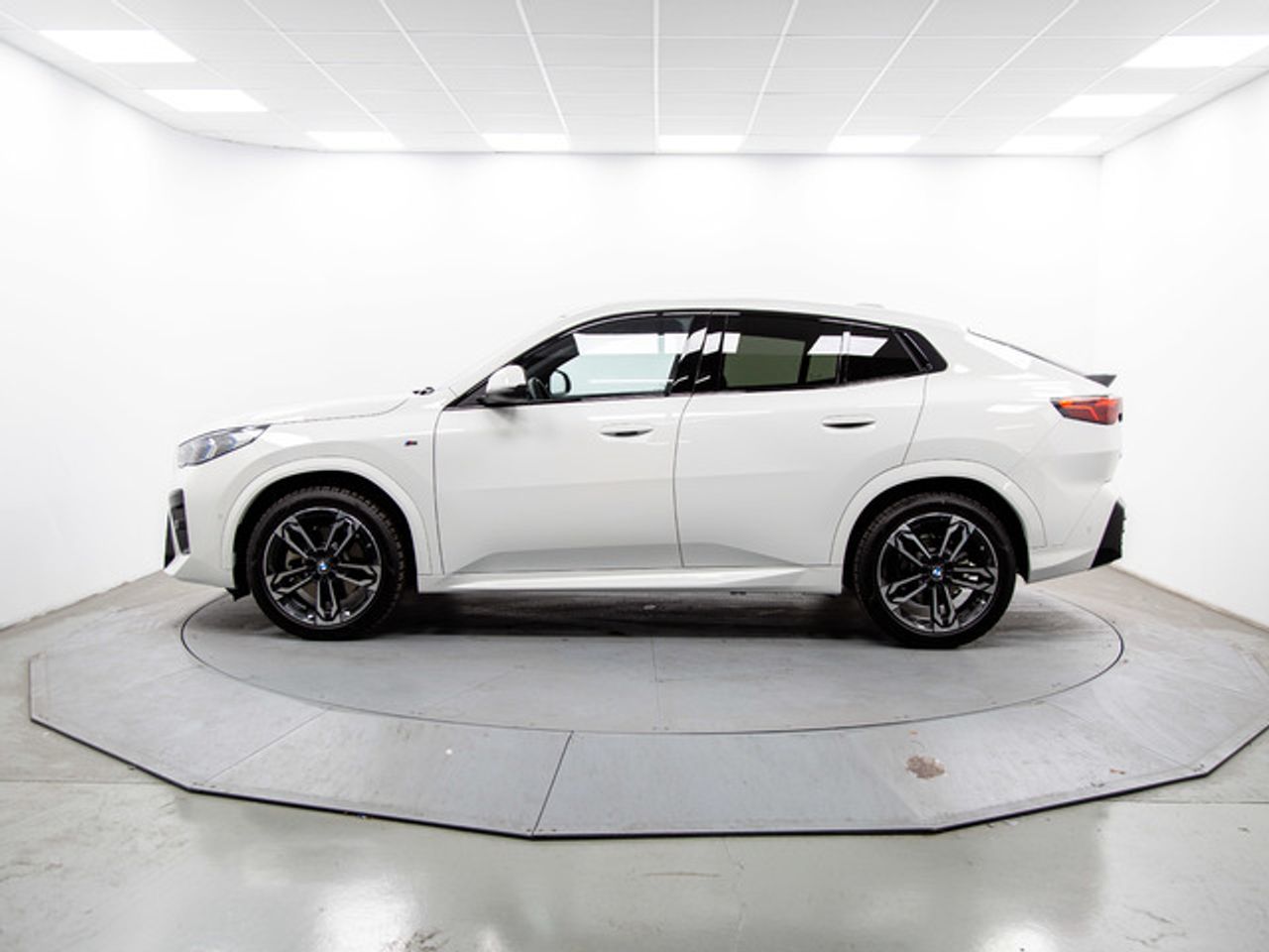 BMW X2 sdrive20i 125 kw (170 cv)  2025 Gasolina - Foto 4