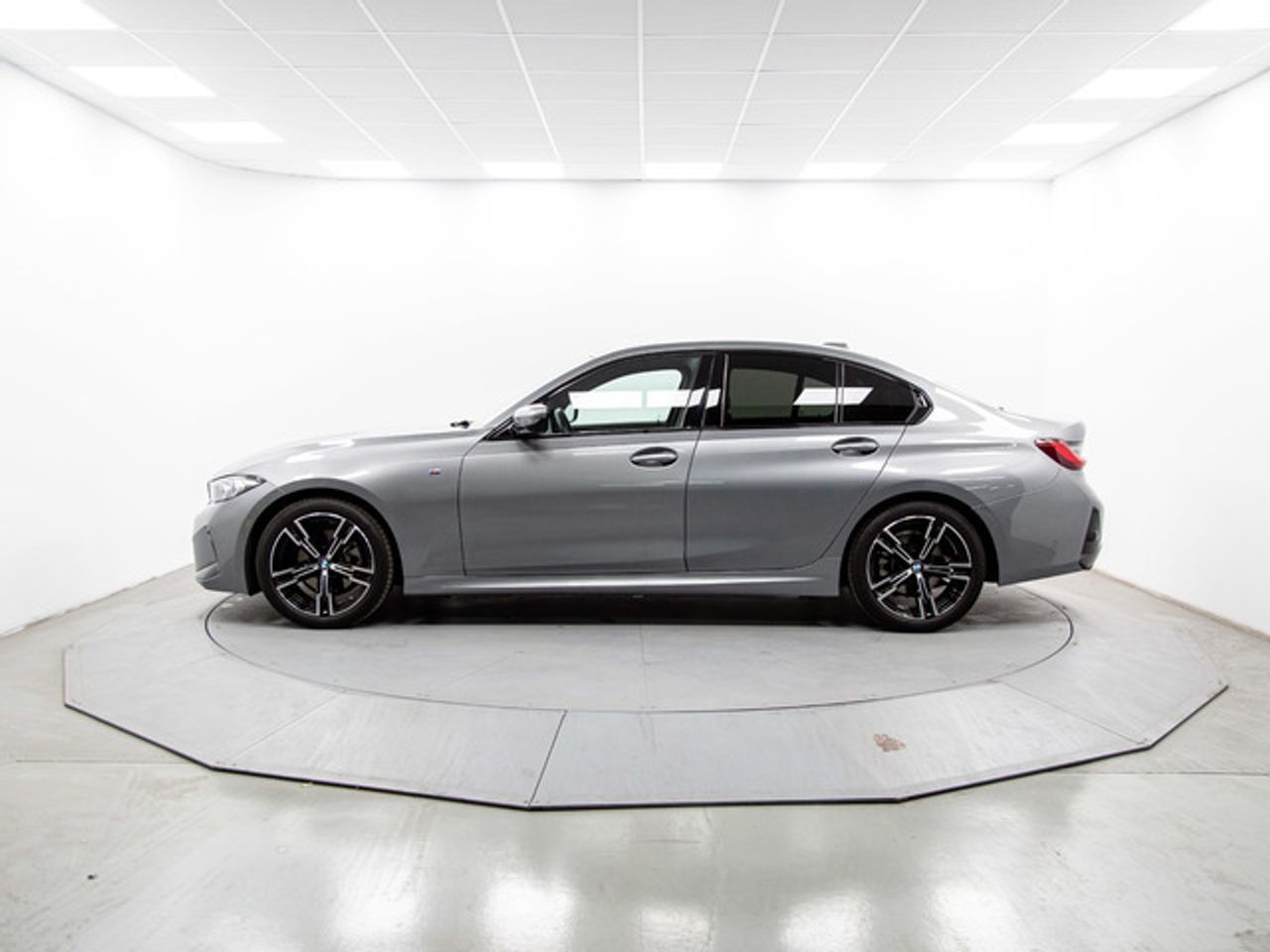 BMW Serie 3 320d 140 kw (190 cv)  2025 Diésel - Foto 4
