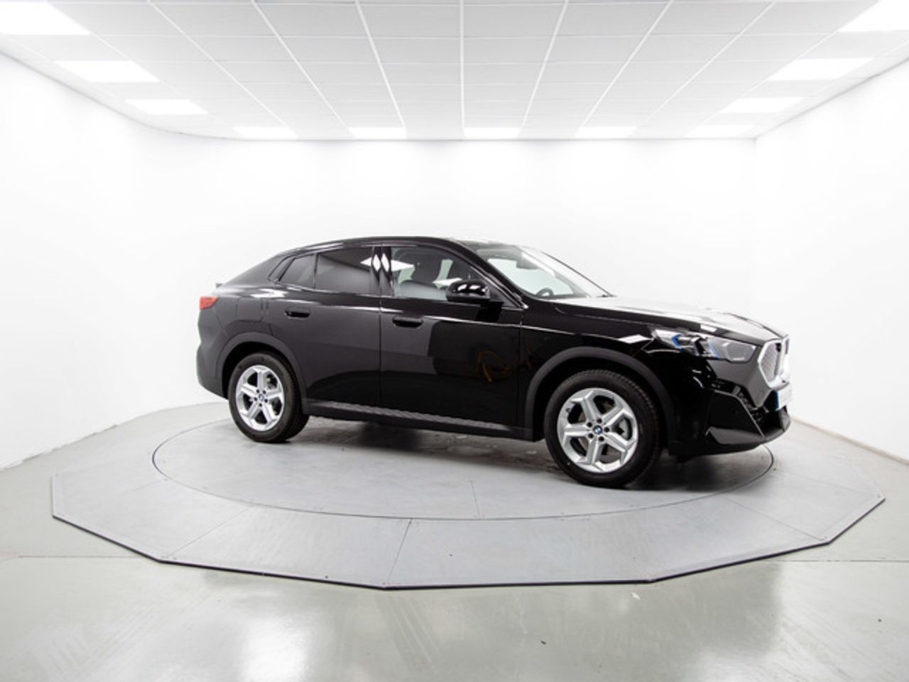 BMW iX2 edrive20 150 kw (204 cv)  2025 Eléctrico - Foto 14