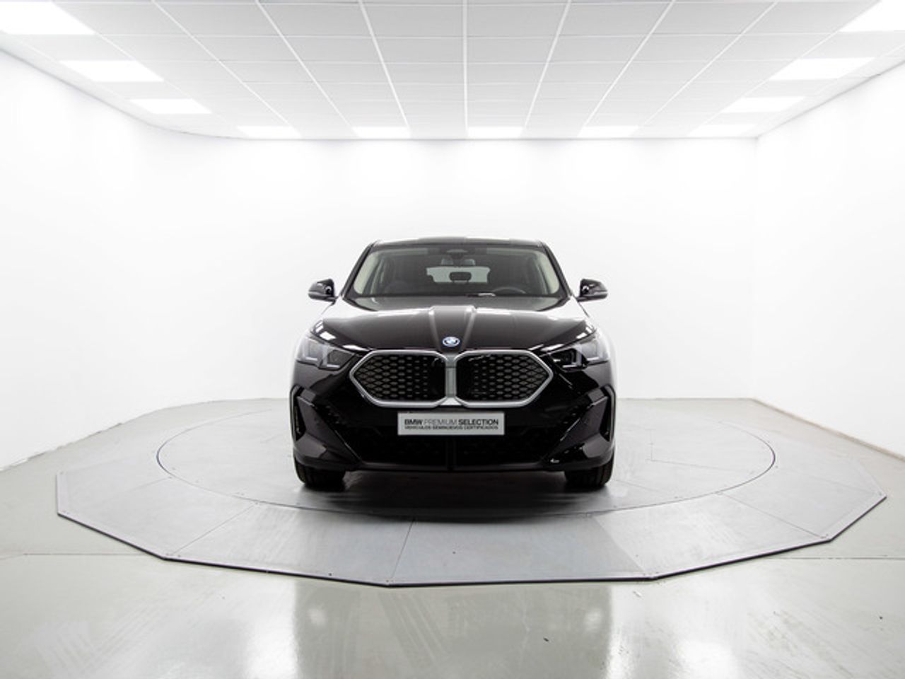 BMW iX2 edrive20 150 kw (204 cv)  2025 Eléctrico - Foto 3