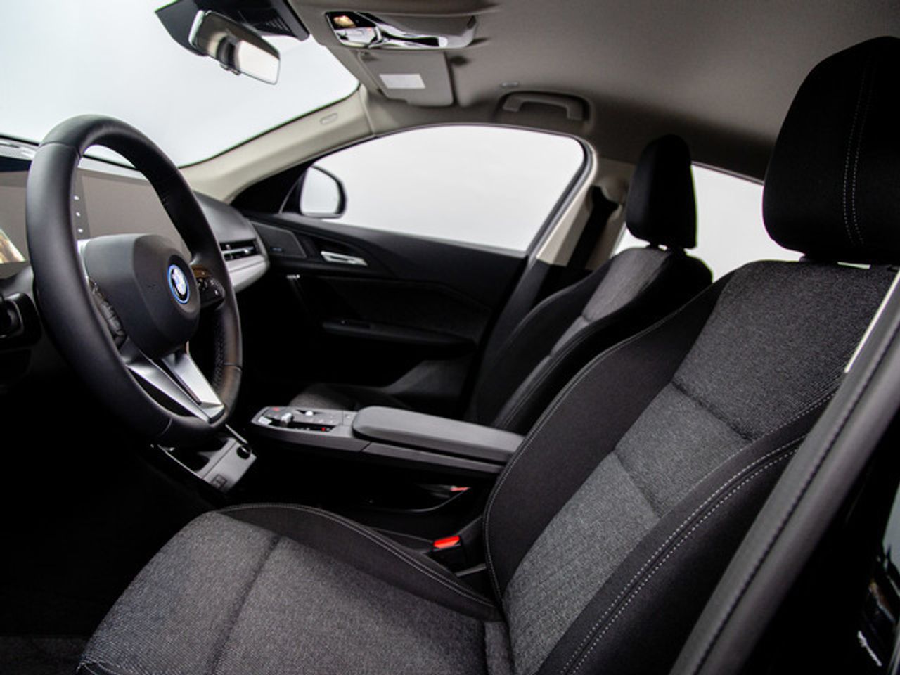 BMW iX2 edrive20 150 kw (204 cv)  2025 Eléctrico - Foto 15