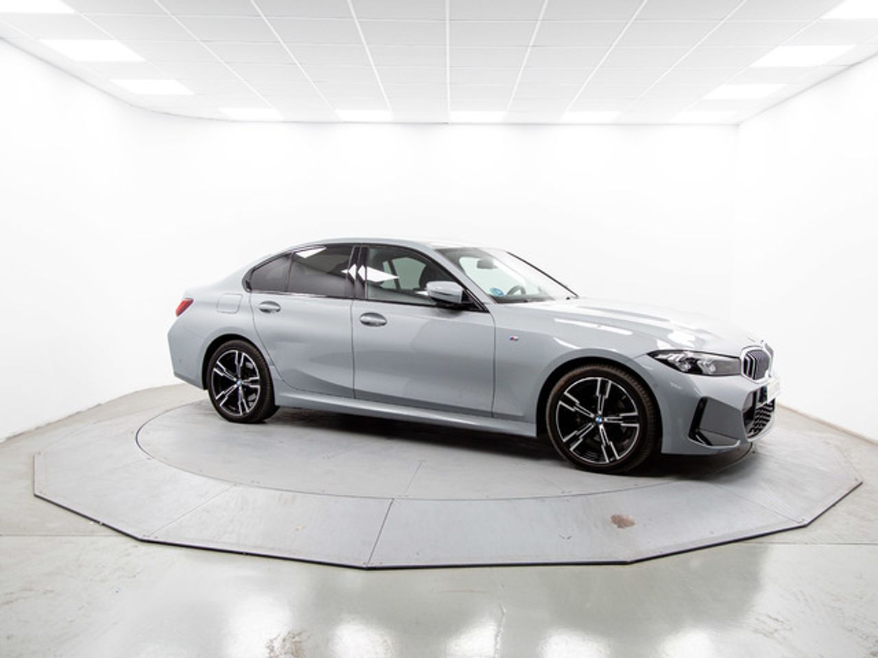 BMW Serie 3 318d 110 kw (150 cv)  2025 Diésel - Foto 14