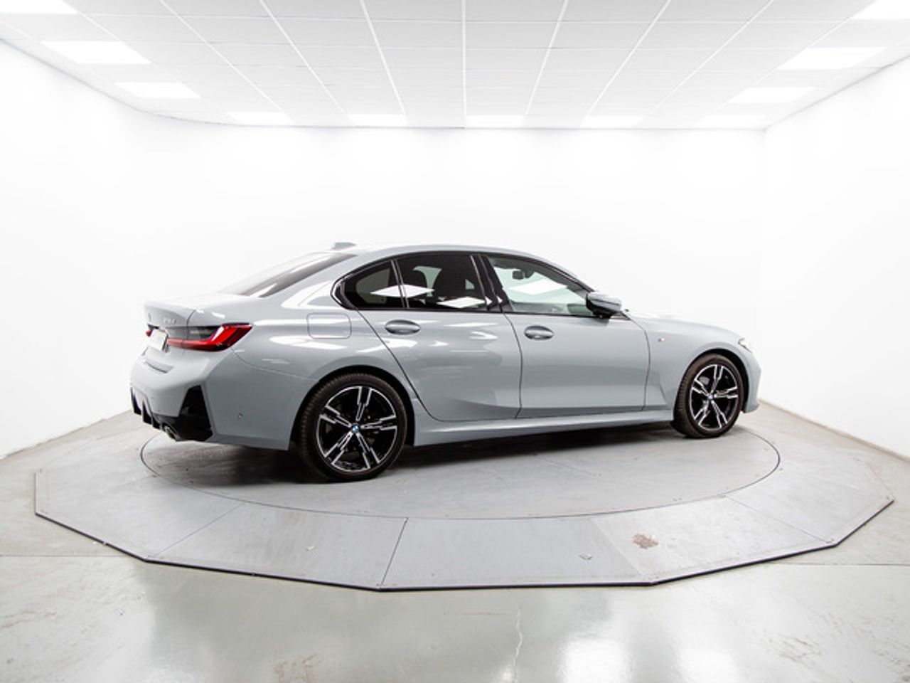 BMW Serie 3 318d 110 kw (150 cv)  2025 Diésel - Foto 12