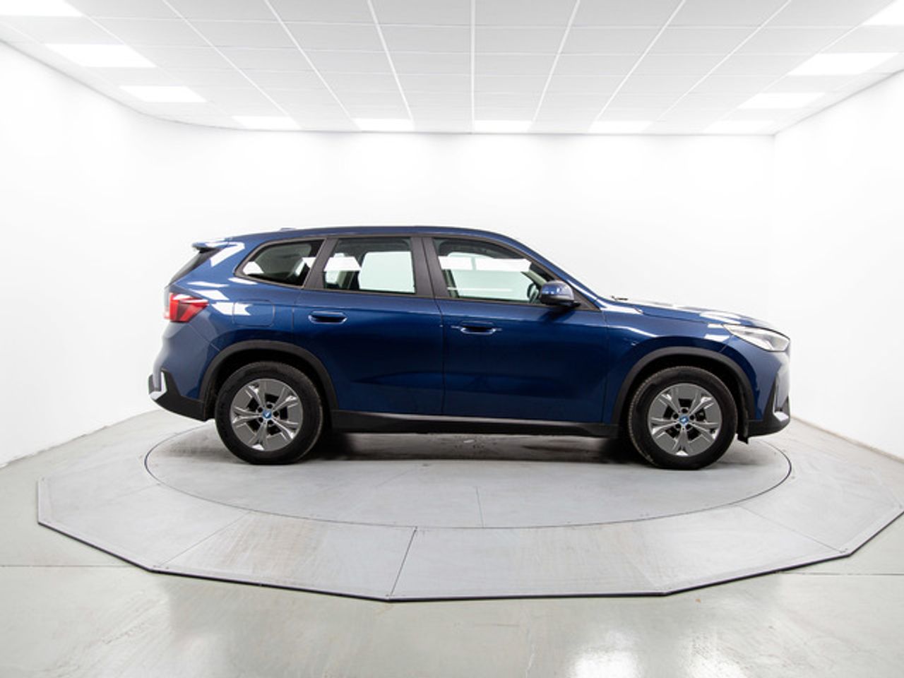BMW iX1 xdrive30 230 kw (313 cv)  2024 Eléctrico - Foto 13
