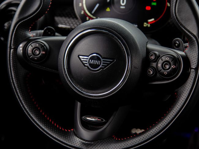 MINI Cooper john  works 170 kw (231 cv)