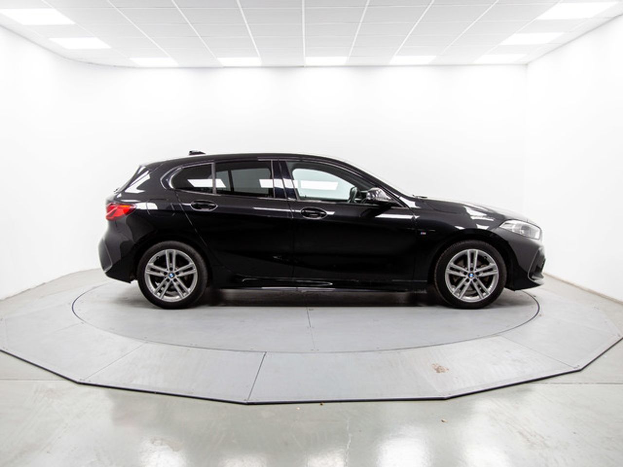 BMW Serie 1 116d business 85 kw (116 cv)  2021 Diésel - Foto 13