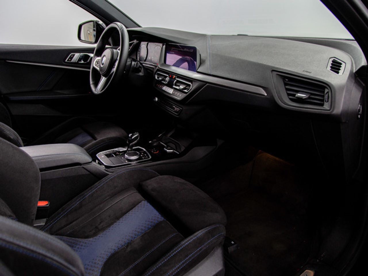 BMW Serie 1 116d business 85 kw (116 cv)  2021 Diésel - Foto 9