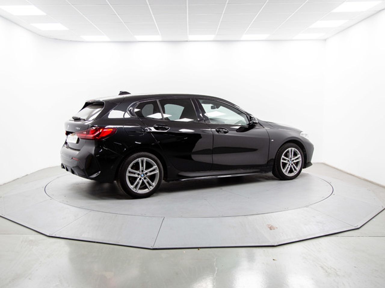 BMW Serie 1 116d business 85 kw (116 cv)  2021 Diésel - Foto 12