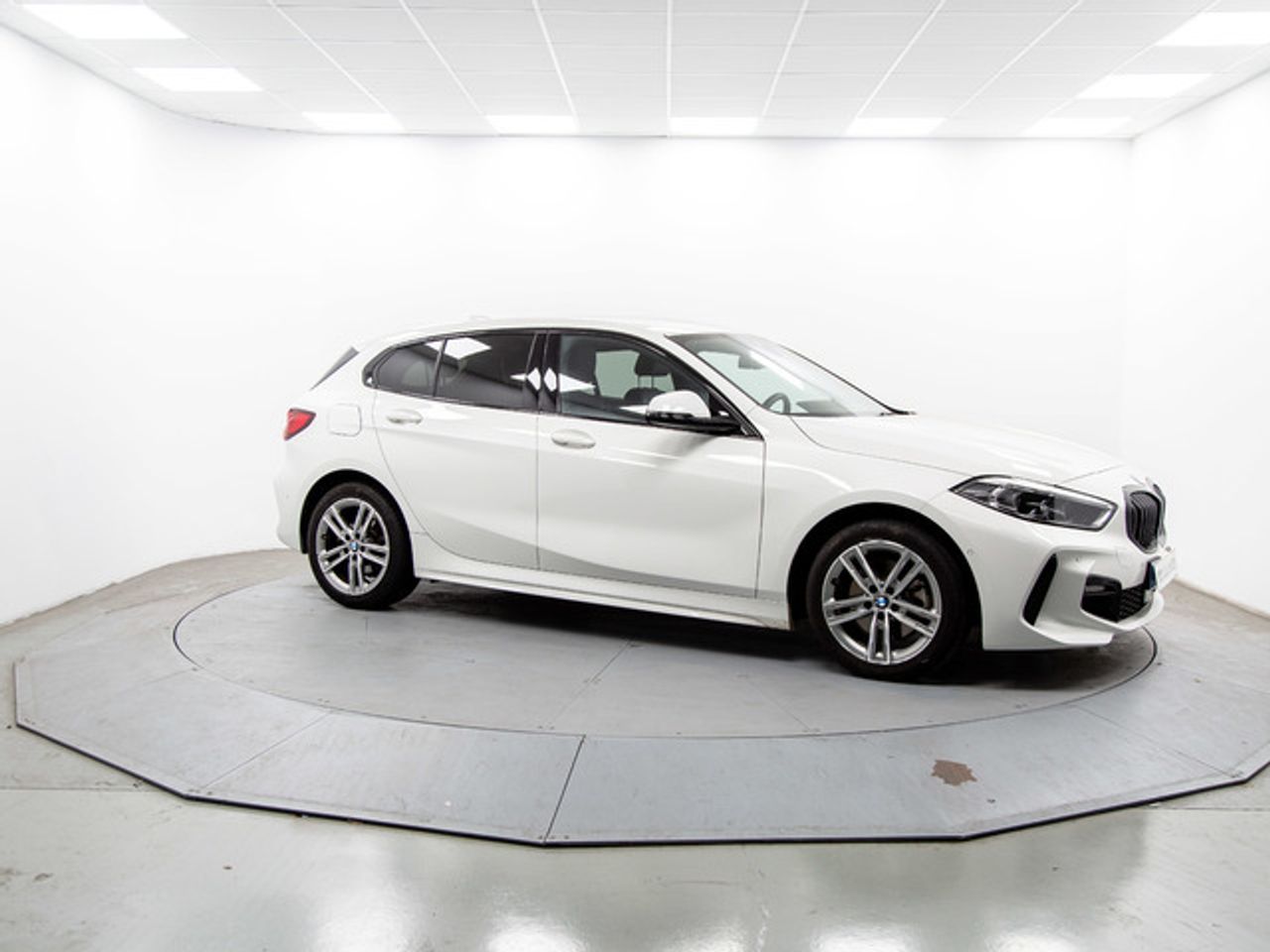 BMW Serie 1 118i 103 kw (140 cv)  2023 Gasolina - Foto 14