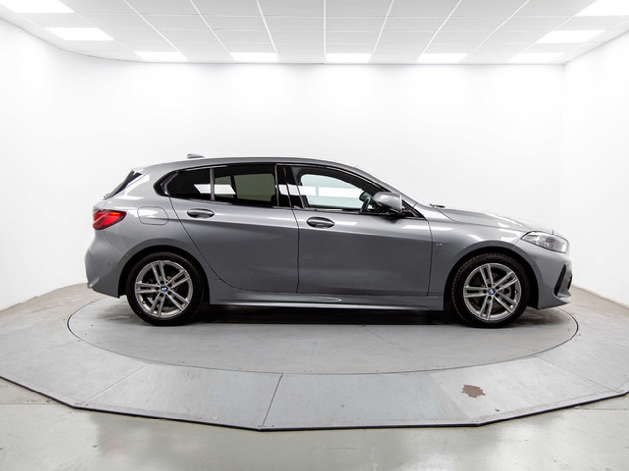 BMW Serie 1 118d business 110 kw (150 cv)  2022 Diésel - Foto 13