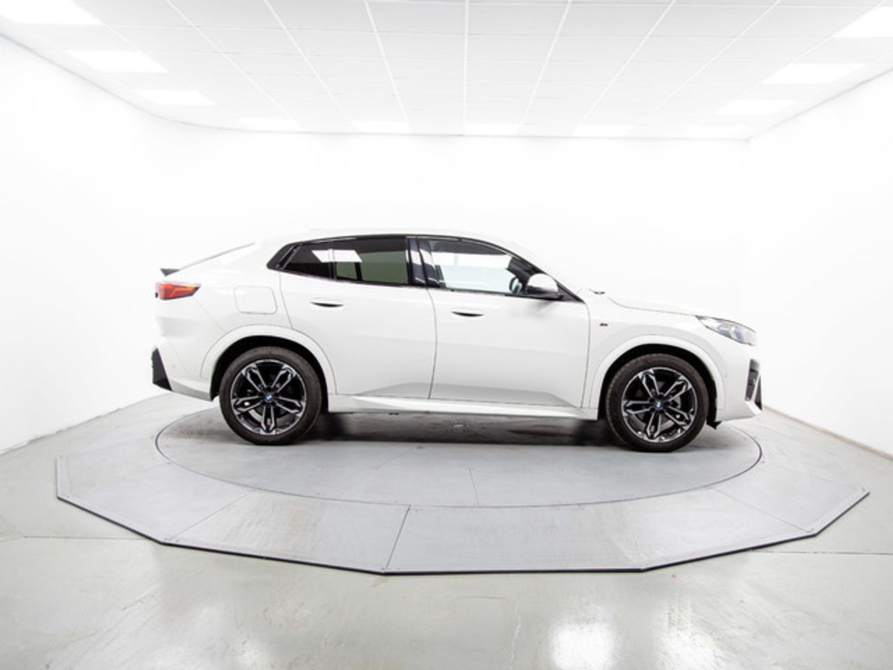 BMW X2 sdrive18d 110 kw (150 cv)  2025 Diésel - Foto 13