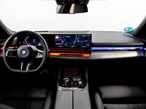 BMW Serie 5 530e 220 kw (299 cv)  2025 Híbrido (Gasolina) - Foto 13