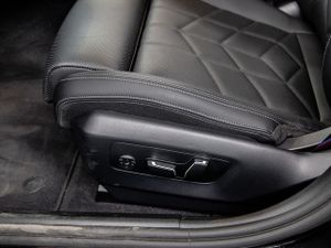 BMW Serie 5 530e 220 kw (299 cv)  2025 Híbrido (Gasolina) - Foto 29