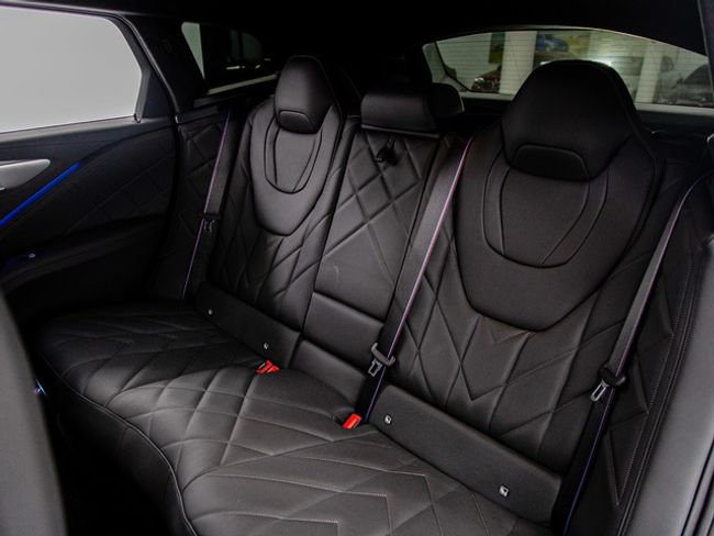 BMW XM 4.4 phev 480 kw (653 cv)