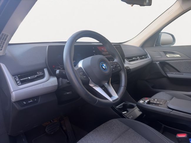 BMW iX1 edrive20 150 kw (204 cv)