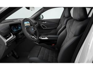 BMW iX2 edrive20 150 kw (204 cv)  2026 Eléctrico - Foto 5