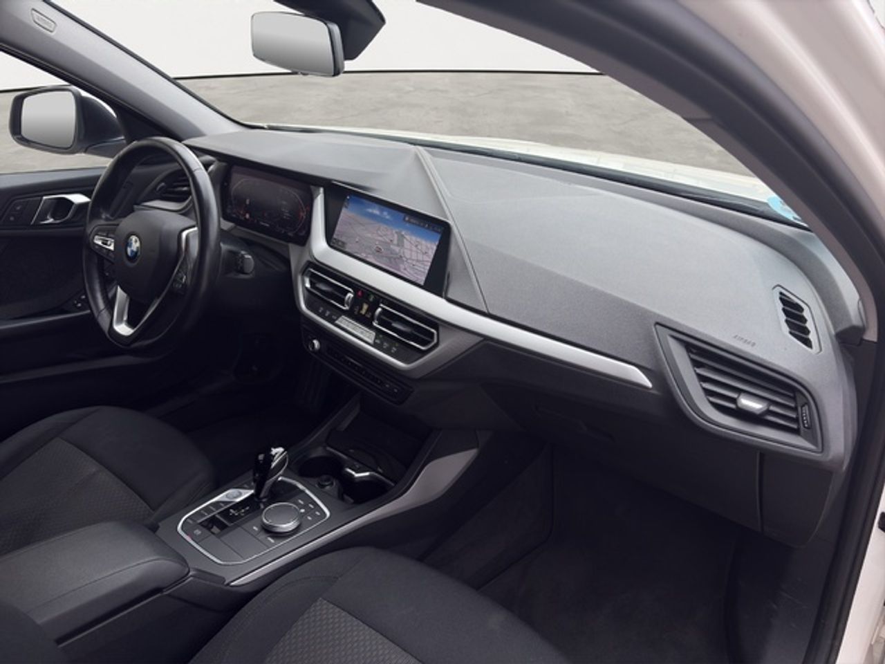 BMW Serie 1 118d business 110 kw (150 cv)  2022 Diésel - Foto 9
