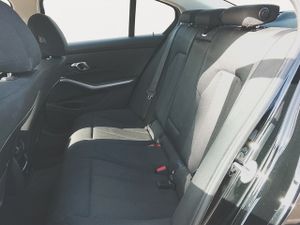 BMW Serie 3 318d 110 kw (150 cv)  2022 Diésel - Foto 17