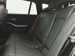 BMW Serie 3 318d touring 110 kw (150 cv)  2025 Diésel - Foto 17