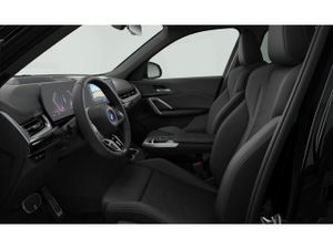 BMW iX1 edrive20 150 kw (204 cv)  2025 Eléctrico - Foto 5