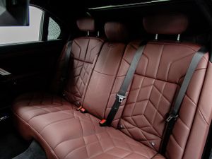 BMW Serie 7 740d xdrive 220 kw (299 cv)  2025 Diésel - Foto 17
