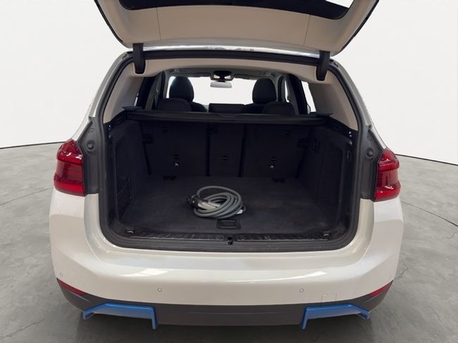 BMW iX3 80 kwh 210 kw (286 cv)