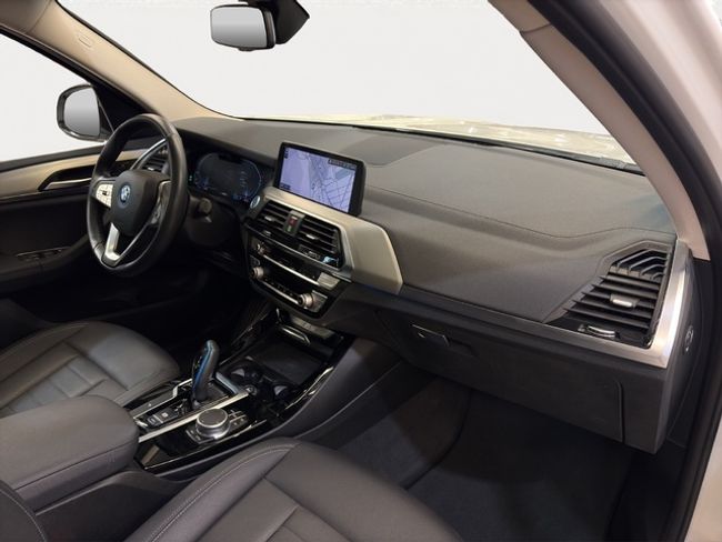 BMW iX3 80 kwh 210 kw (286 cv)