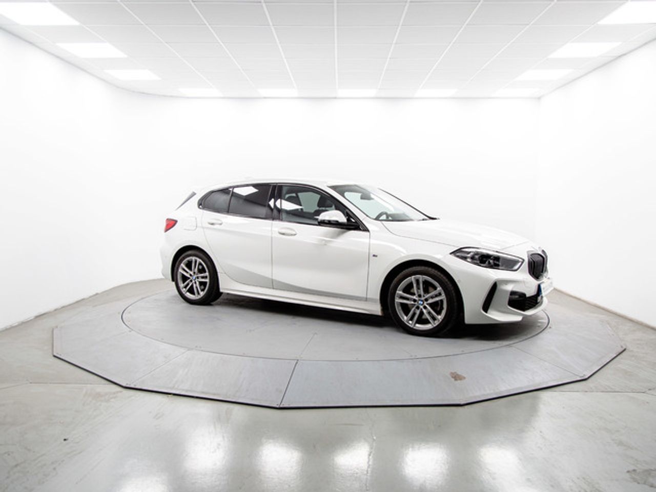 BMW Serie 1 118d business 110 kw (150 cv)  2022 Diésel - Foto 14