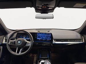 BMW iX1 xdrive30 230 kw (313 cv)  2026 Eléctrico - Foto 13