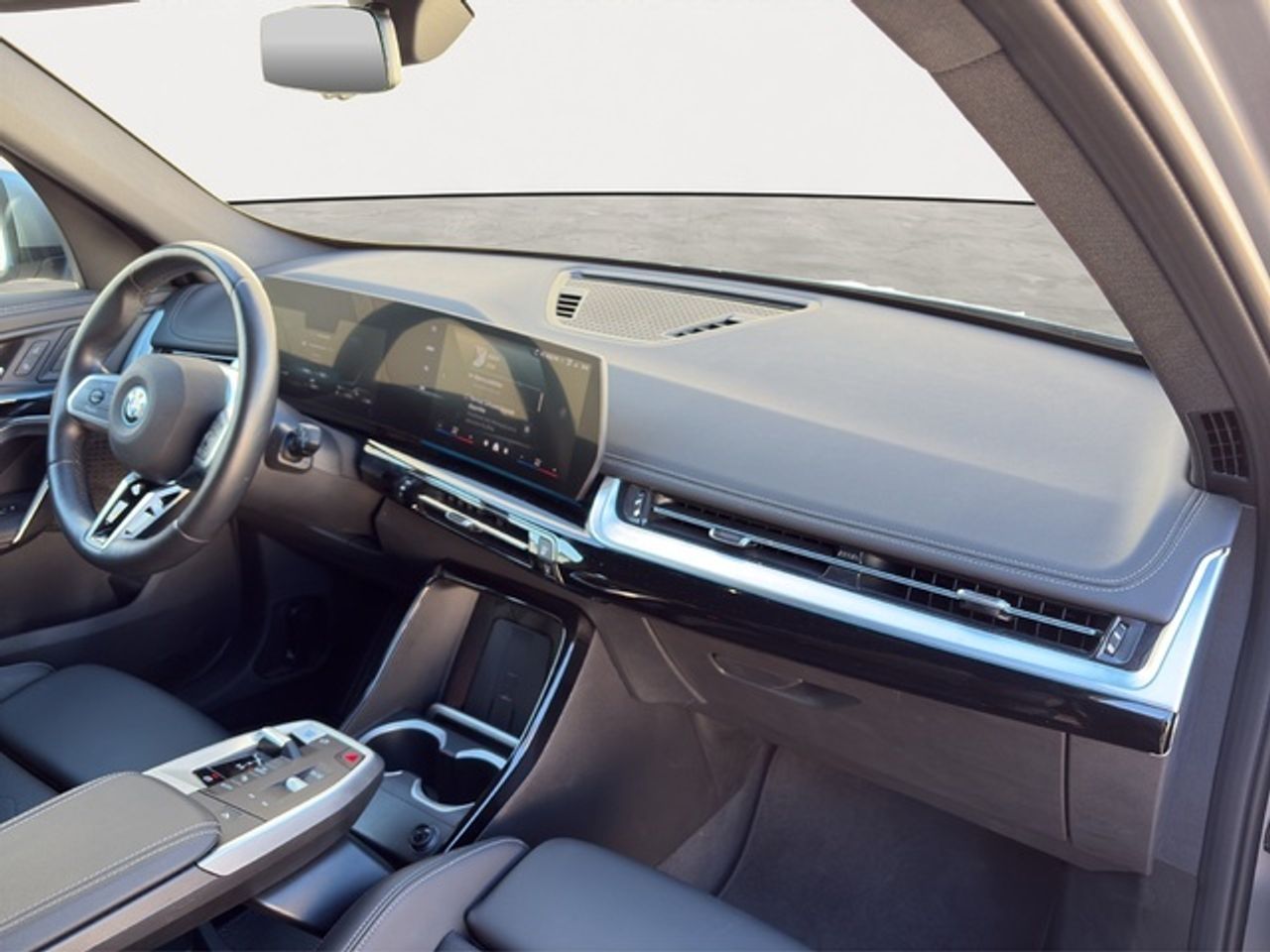 BMW iX1 edrive20 150 kw (204 cv)  2025 Eléctrico - Foto 9