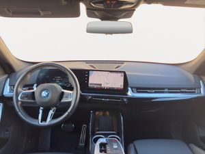 BMW iX1 edrive20 150 kw (204 cv)  2025 Eléctrico - Foto 13