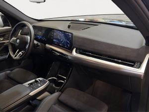BMW iX1 edrive20 150 kw (204 cv)  2025 Eléctrico - Foto 15