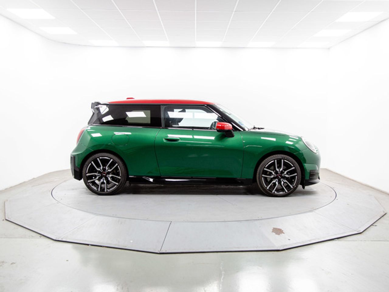 MINI Cooper e 135 kw (184 cv)  2025 Eléctrico - Foto 13