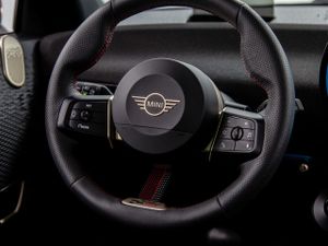 MINI Cooper e 135 kw (184 cv)  2025 Eléctrico - Foto 29
