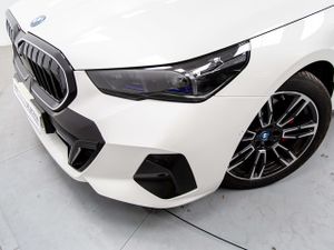 BMW Serie 5 530e 220 kw (299 cv)  2025 Híbrido (Gasolina) - Foto 11