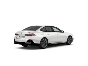 BMW Serie 5 530e 220 kw (299 cv)  2025 Híbrido (Gasolina) - Foto 3
