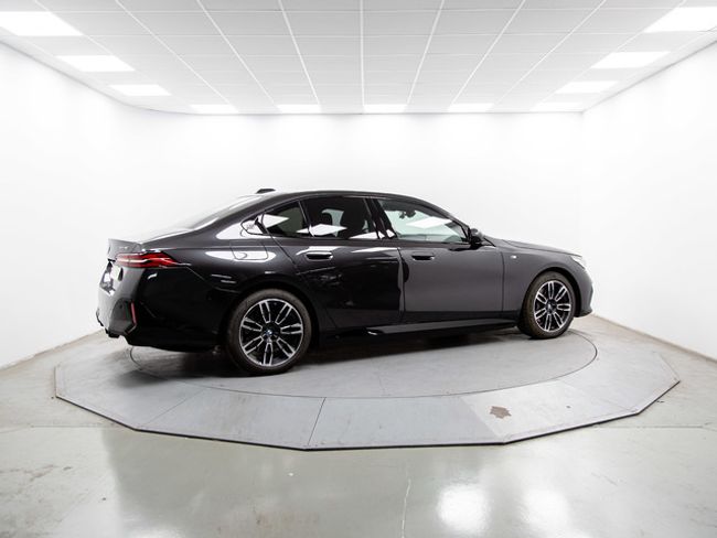 BMW i5 xdrive40 290 kw (394 cv)