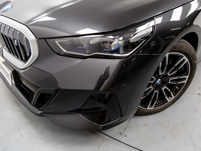 BMW i5 xdrive40 290 kw (394 cv)