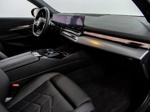 BMW i5 xdrive40 290 kw (394 cv)  2025 Eléctrico - Foto 15