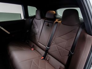 BMW iX xdrive40 240 kw (326 cv)  2024 Eléctrico - Foto 17