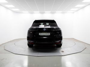BMW iX xdrive40 240 kw (326 cv)  2024 Eléctrico - Foto 9