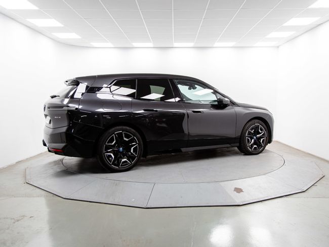 BMW iX xdrive40 240 kw (326 cv)